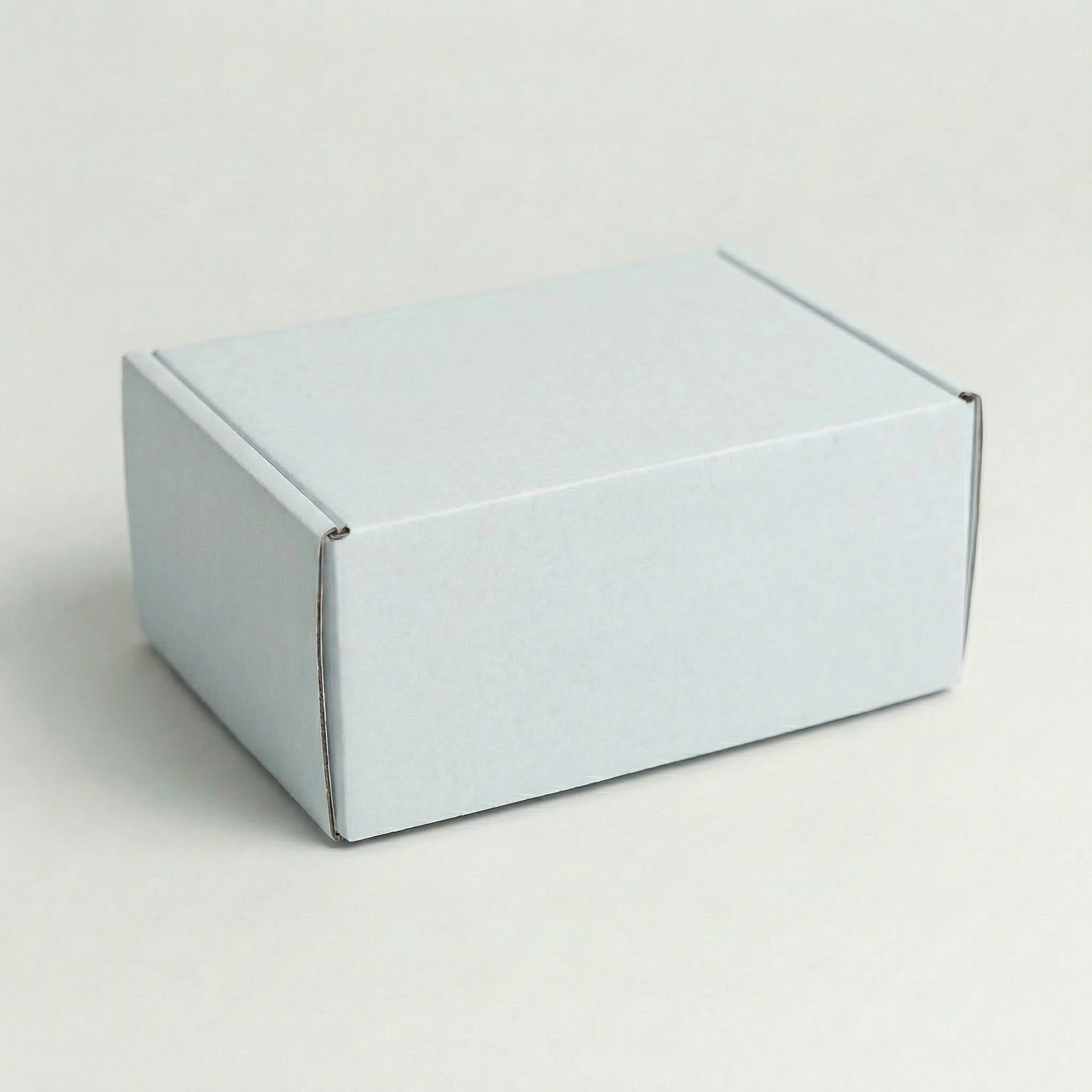A5 Self-Locking Mailing Box | 2mm White | 225L x 155W x 100H (mm)